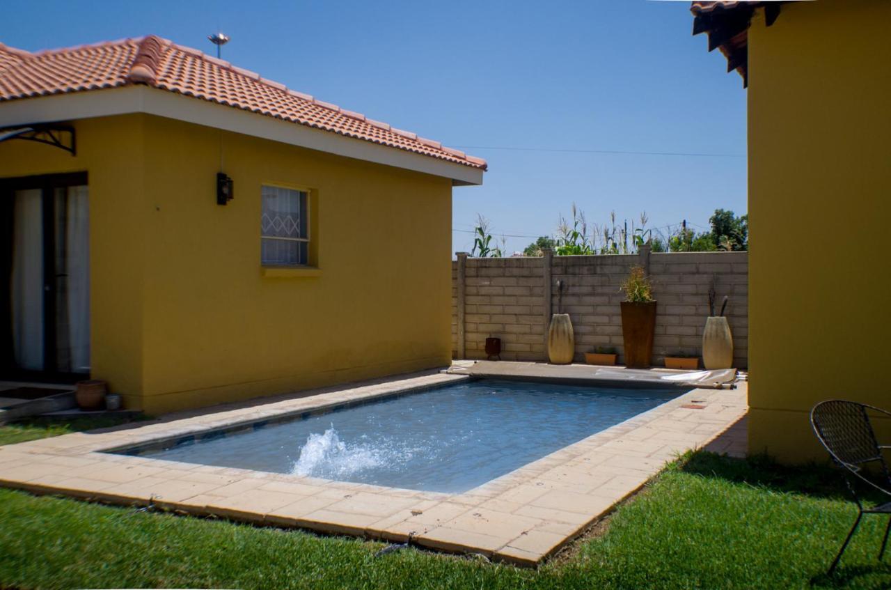 רסטנבורג Seroloana Guest House מראה חיצוני תמונה