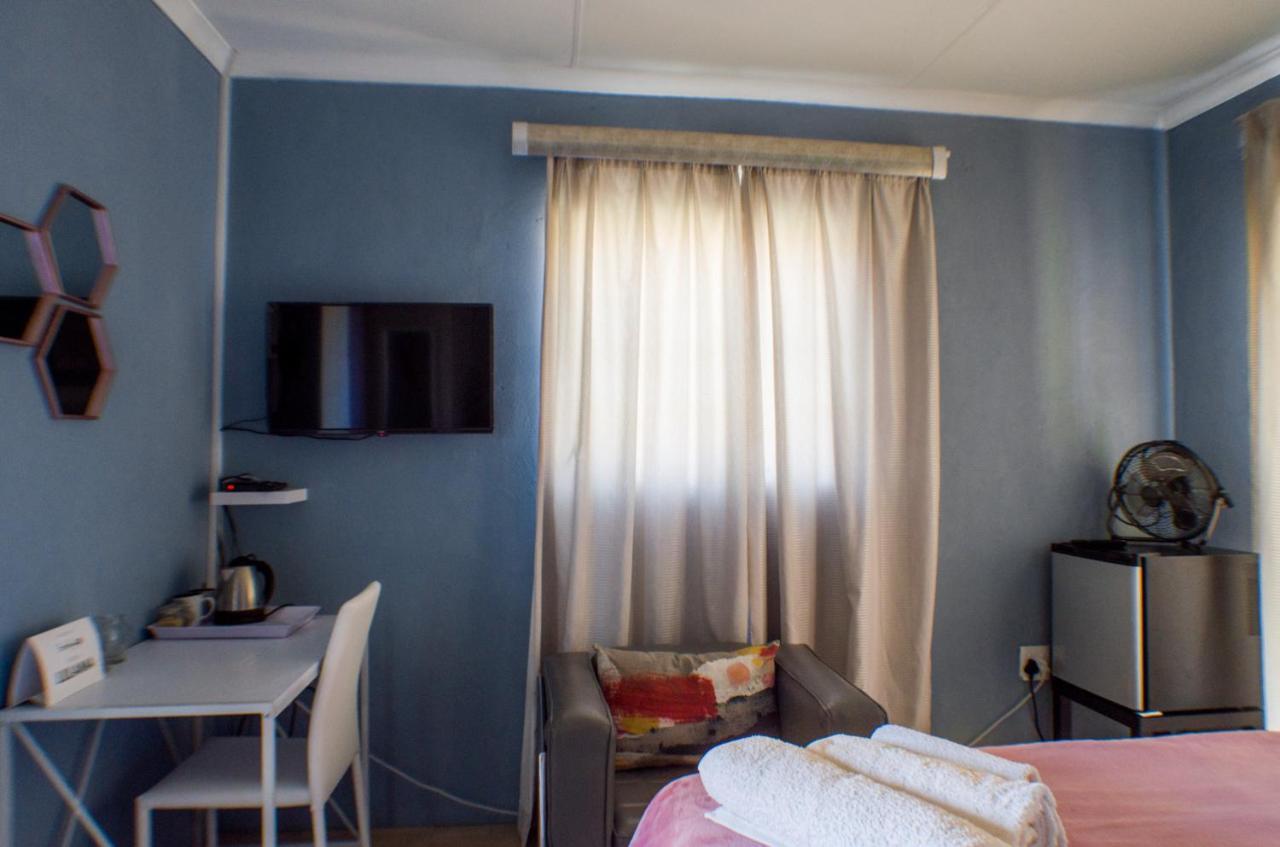 רסטנבורג Seroloana Guest House מראה חיצוני תמונה