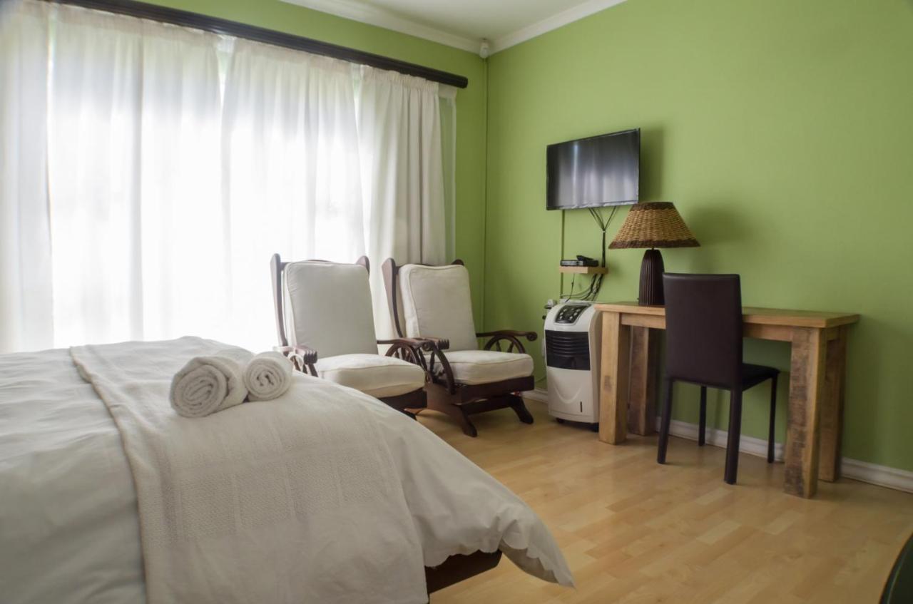רסטנבורג Seroloana Guest House מראה חיצוני תמונה